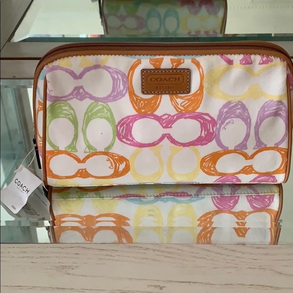 Coach F42522 signature makeup carry all bag NEW